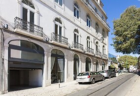 JOIVY Splendid 2BR Apt w/ parking&balcony, 10mins to Praça do Comércio