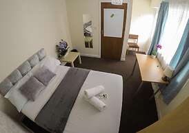 Donnington Bridge Road Rooms