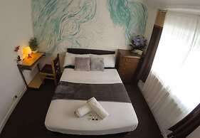 Donnington Bridge Road Rooms