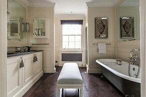 Ovington Gardens by Onefinestay