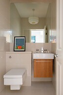 Ossington Street by Onefinestay