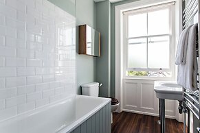 Gibson Square by Onefinestay