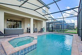 Luxury and Style! BIG Pool Area and Game Room in Solterra 6br/4.5 Bath