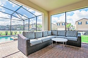 Luxury and Style! BIG Pool Area and Game Room in Solterra 6br/4.5 Bath