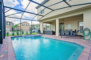 Luxury and Style! BIG Pool Area and Game Room in Solterra 6br/4.5 Bath