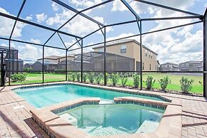 Luxury and Style! BIG Pool Area and Game Room in Solterra 6br/4.5 Bath