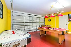 Spacious but Affordable 4BD Home With Big Pool Area #4av554