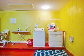 Spacious but Affordable 4BD Home With Big Pool Area #4av554