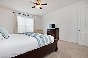 Spacious 3bd/2ba Home With Balcony - Close to Universal and Convention