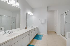 Spacious 3bd/2ba Home With Balcony - Close to Universal and Convention