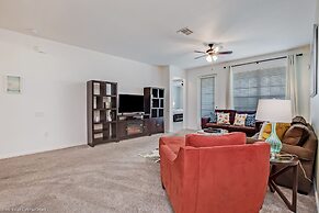 Spacious 3bd/2ba Home With Balcony - Close to Universal and Convention