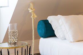 JOIVY Leisure Luxury Downtown Duplex Lisbon