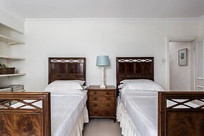 First Street II by Onefinestay