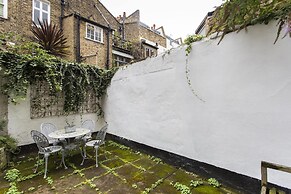 First Street II by Onefinestay