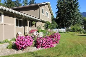 Alpenrose B&B Revelstoke