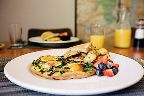 Alpenrose B&B Revelstoke