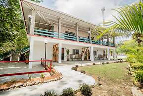 Falling Leaves Lodge