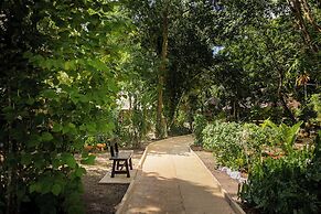 Falling Leaves Lodge