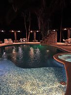 Falling Leaves Lodge