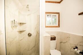 Falling Leaves Lodge