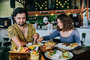 Mad Monkey Cebu City - Adults Only