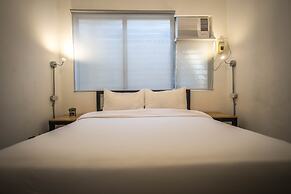 Mad Monkey Cebu City - Adults Only