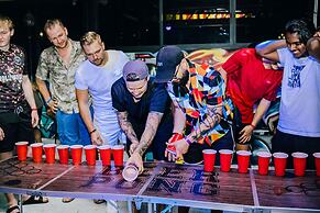 Mad Monkey Cebu City - Adults Only