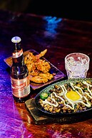 Mad Monkey Cebu City - Adults Only