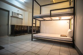 Mad Monkey Cebu City - Adults Only