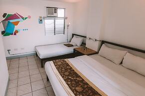 Mad Monkey Cebu City - Adults Only