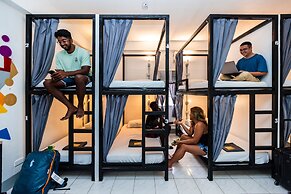 Mad Monkey Cebu City - Adults Only