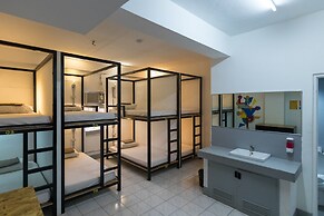 Mad Monkey Cebu City - Adults Only