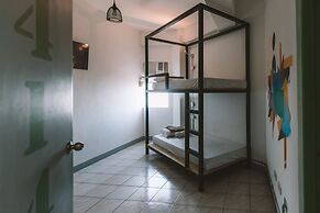 Mad Monkey Cebu City - Adults Only