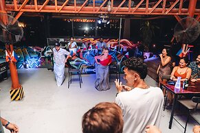 Mad Monkey Cebu City - Adults Only