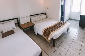 Mad Monkey Cebu City - Adults Only