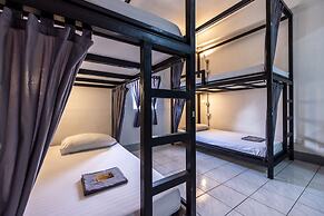 Mad Monkey Cebu City - Adults Only