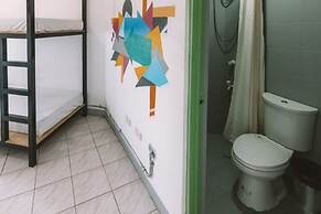 Mad Monkey Cebu City - Adults Only