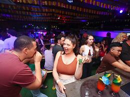 Mad Monkey Cebu City - Adults Only