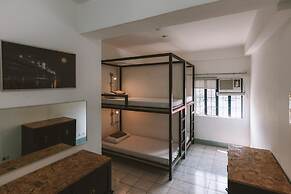 Mad Monkey Cebu City - Adults Only