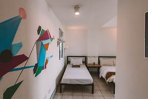 Mad Monkey Cebu City - Adults Only