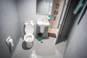 Mad Monkey Cebu City - Adults Only