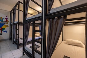 Mad Monkey Cebu City - Adults Only