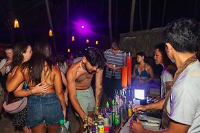 Mad Monkey Hostel Nacpan Beach - Adults Only