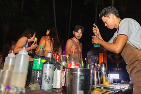 Mad Monkey Hostel Nacpan Beach - Adults Only