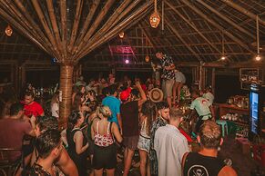 Mad Monkey Hostel Nacpan Beach - Adults Only