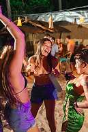 Mad Monkey Hostel Nacpan Beach - Adults Only