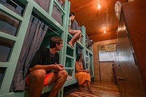 Mad Monkey Hostel Nacpan Beach - Adults Only