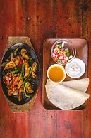 Mad Monkey Hostel Nacpan Beach - Adults Only