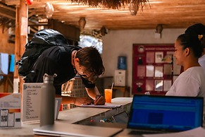 Mad Monkey Hostel Nacpan Beach - Adults Only