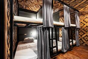 Mad Monkey Hostel Siargao - Adults Only